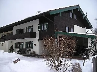 Haus Hipf 公寓